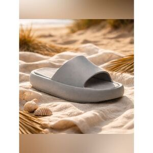 NIB J/Slides Unisex Squish Gray EVA Lightweight Beach Slides - Women Size 7